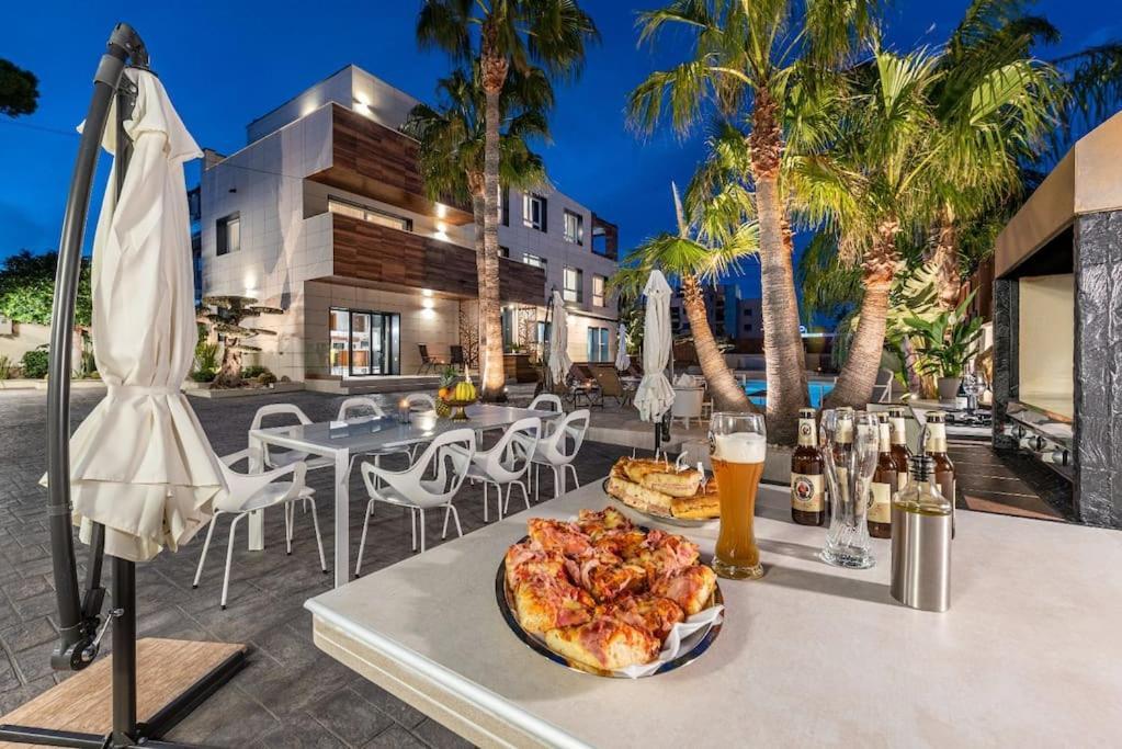 شقة Luxury Casa Con Piscina, Wifi, 150M Dal Mare ميامي بلاتجا المظهر الخارجي الصورة