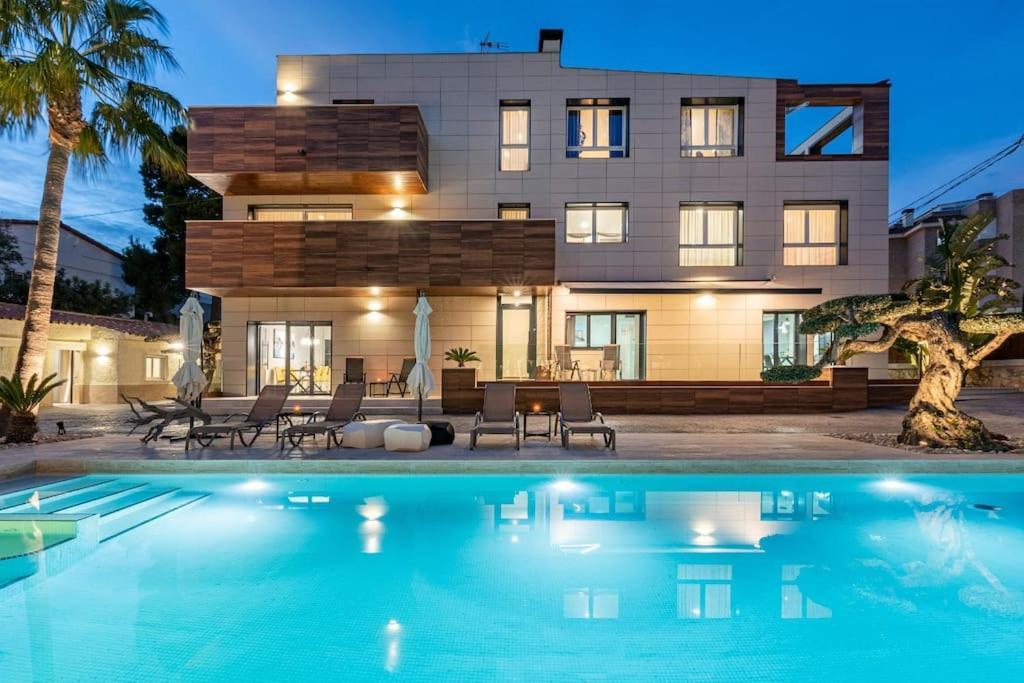 شقة Luxury Casa Con Piscina, Wifi, 150M Dal Mare ميامي بلاتجا المظهر الخارجي الصورة